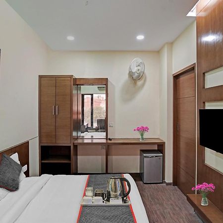 Hotel O Royal Regency Ghaziabad Zewnętrze zdjęcie