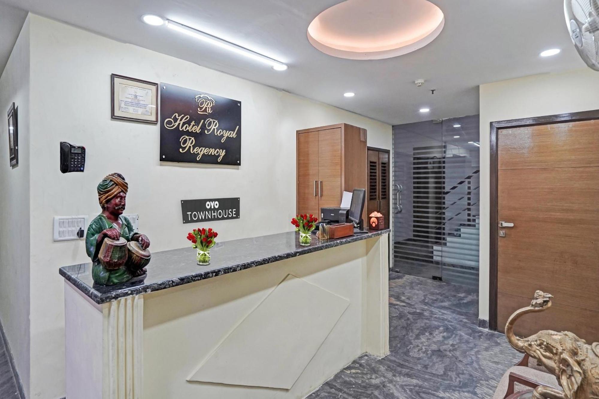 Hotel O Royal Regency Ghaziabad Zewnętrze zdjęcie