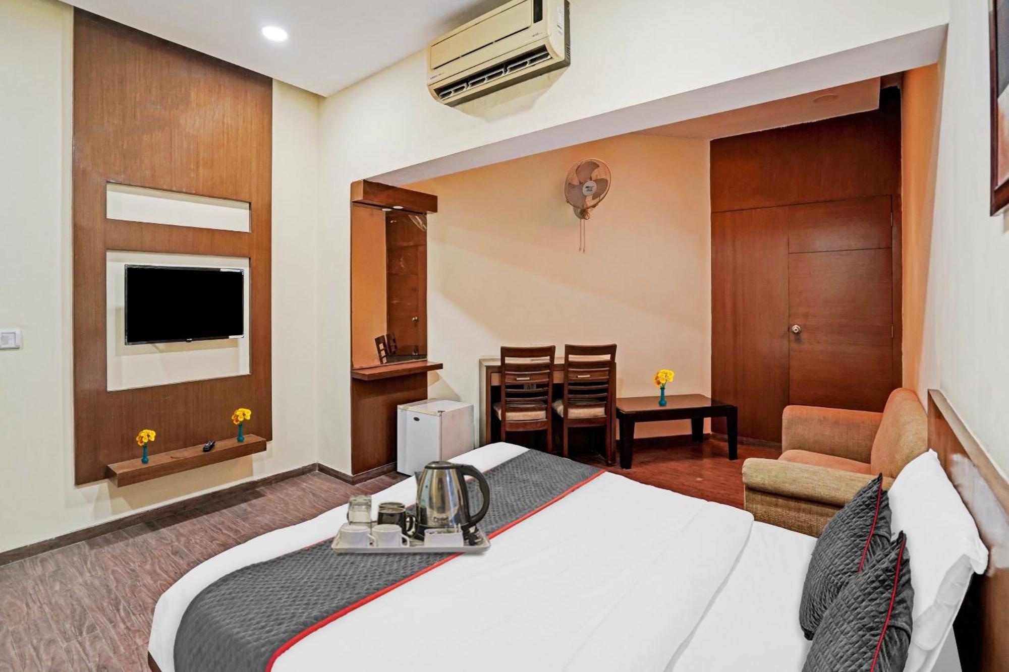 Hotel O Royal Regency Ghaziabad Zewnętrze zdjęcie