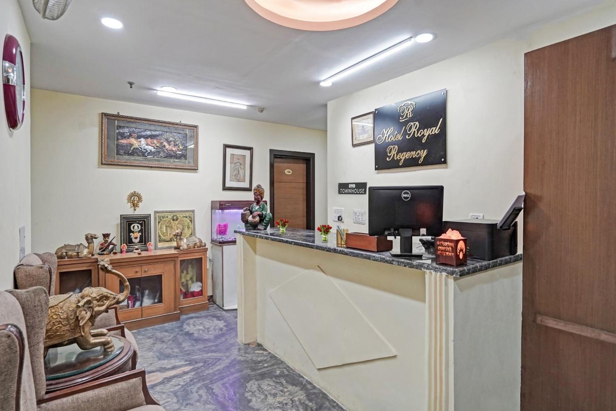 Hotel O Royal Regency Ghaziabad Zewnętrze zdjęcie